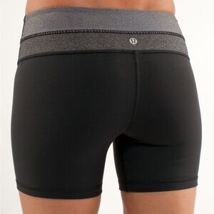 lululemon athletica Groove Reversible Women's Short Bootie Black Shorts 4